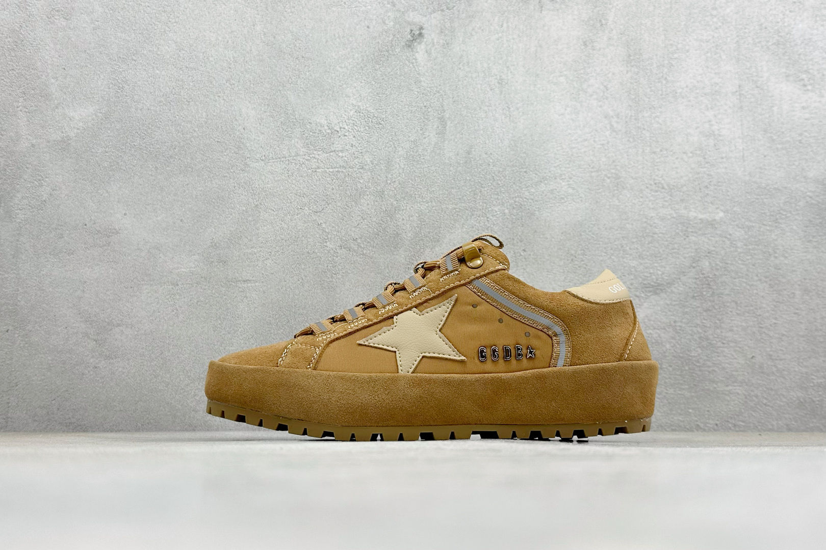 Golden Goose True Star 25s最新款 易烊千玺 萱美 王一博 朱亚文同款小红书爆款运动鞋 Golden Goose True Star 25s最新款 易烊千玺 萱美 王一博 朱亚文同款小红书爆款运动鞋