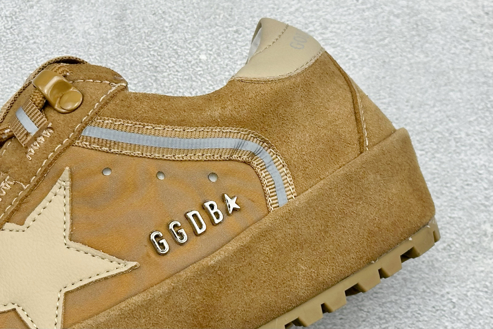Golden Goose True Star 25s最新款 易烊千玺 萱美 王一博 朱亚文同款小红书爆款运动鞋 Golden Goose True Star 25s最新款 易烊千玺 萱美 王一博 朱亚文同款小红书爆款运动鞋