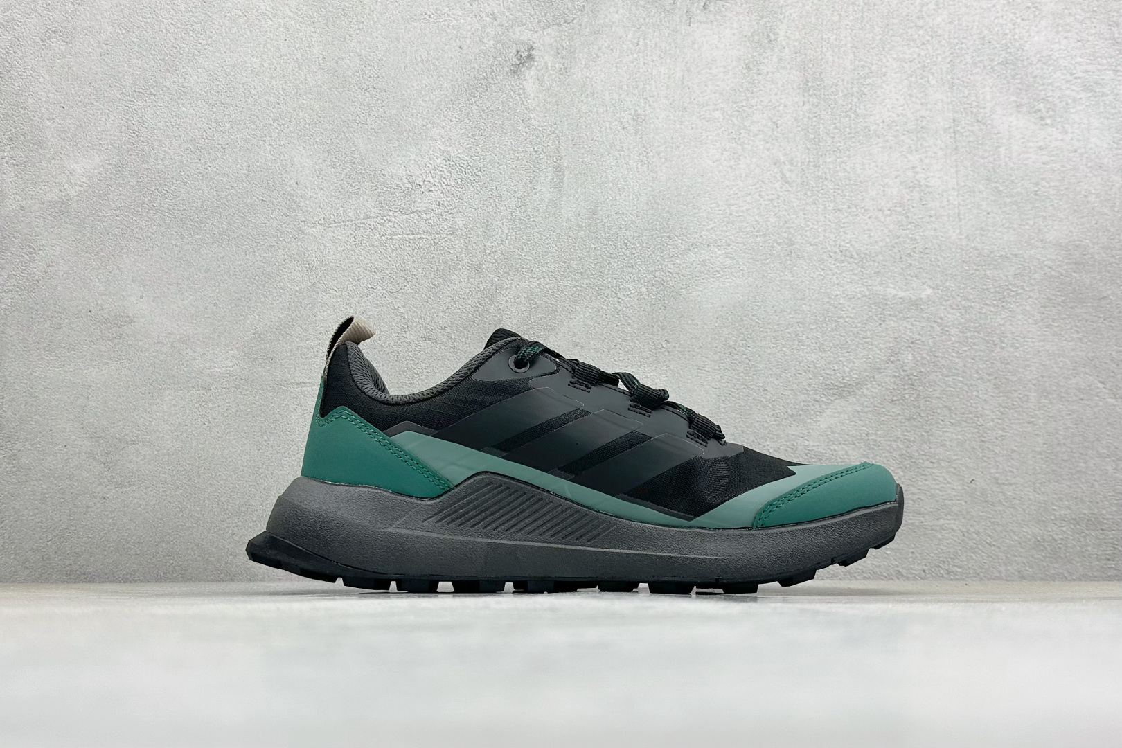 Adidas Terrex Skychaser Ax5 舒适柔软 低帮休闲登山鞋 JQ2209