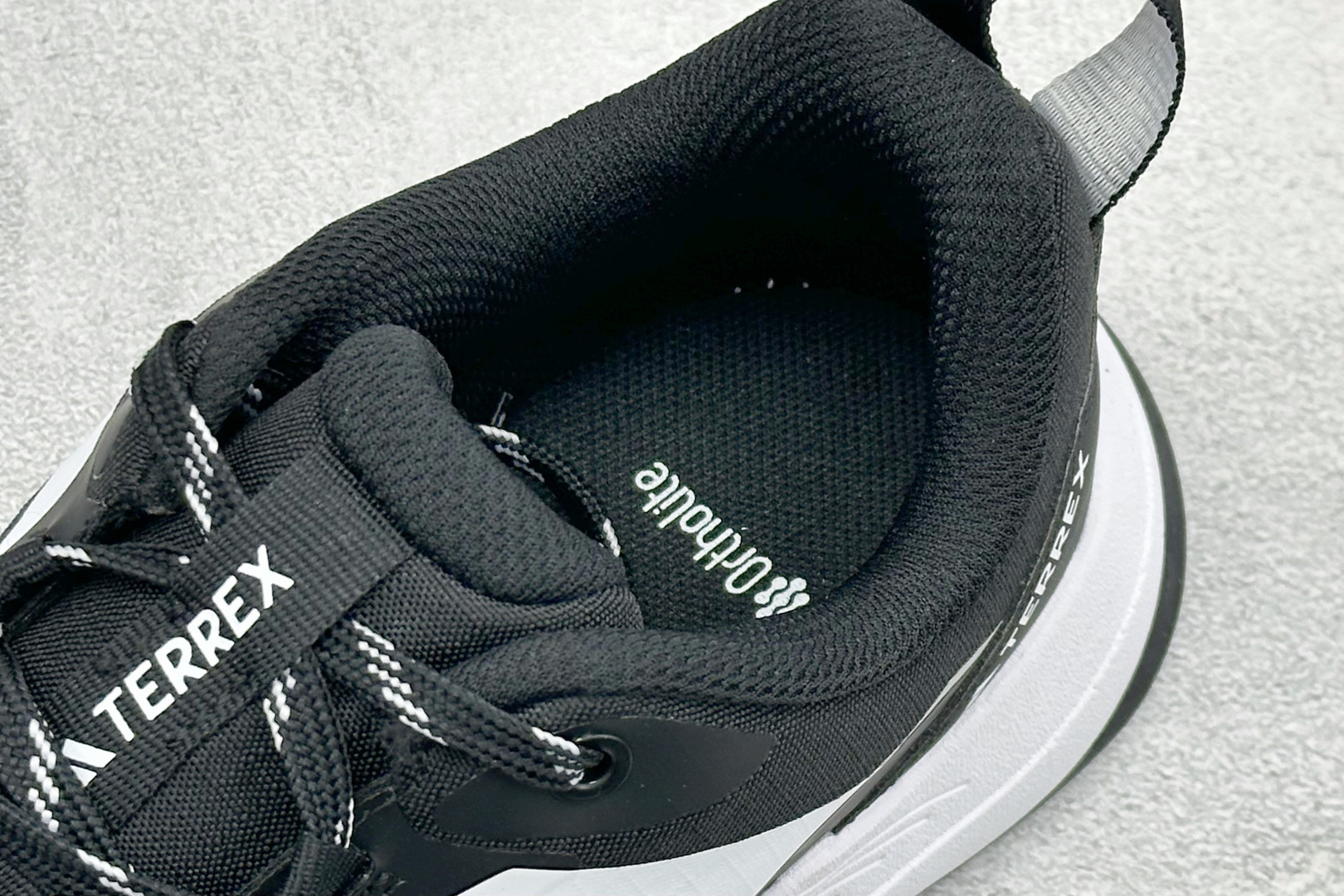 Adidas Terrex Skychaser Ax5 舒适柔软 低帮休闲登山鞋 JQ6723