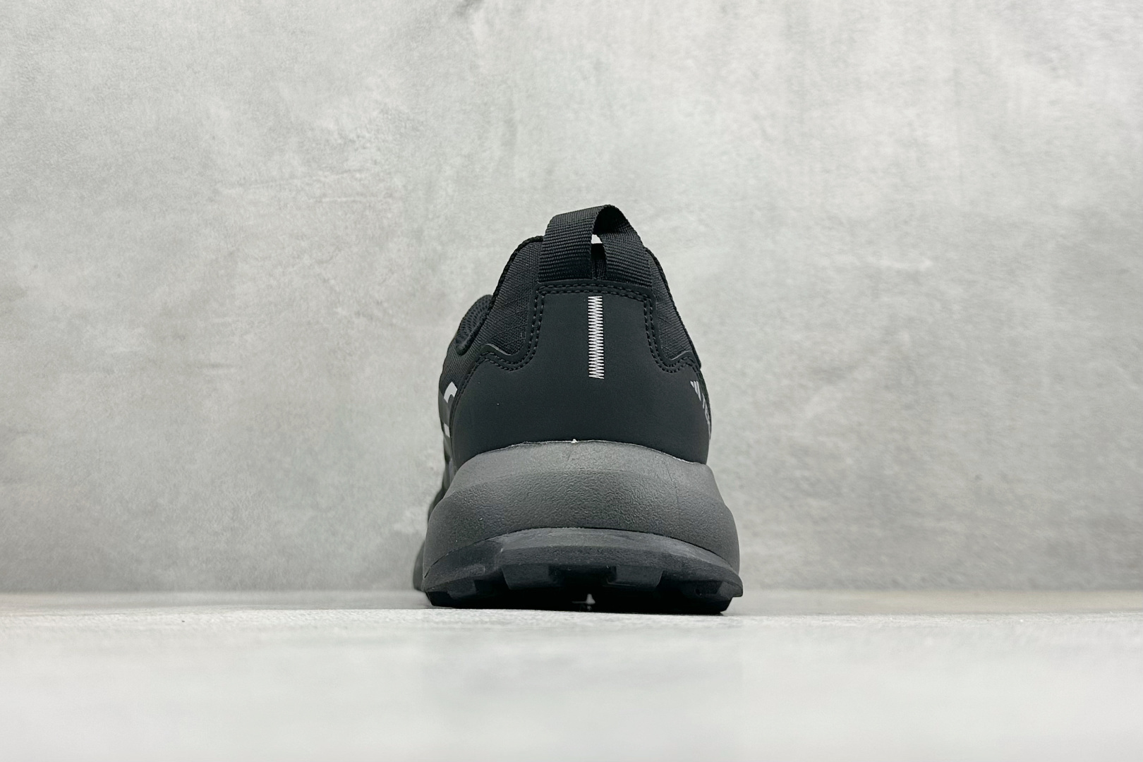 Adidas Terrex Skychaser Ax5 舒适柔软 低帮休闲登山鞋 JQ2215