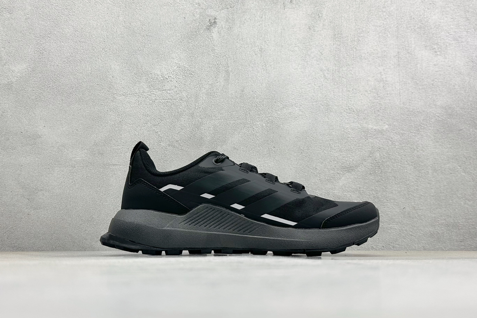 Adidas Terrex Skychaser Ax5 舒适柔软 低帮休闲登山鞋 JQ2215