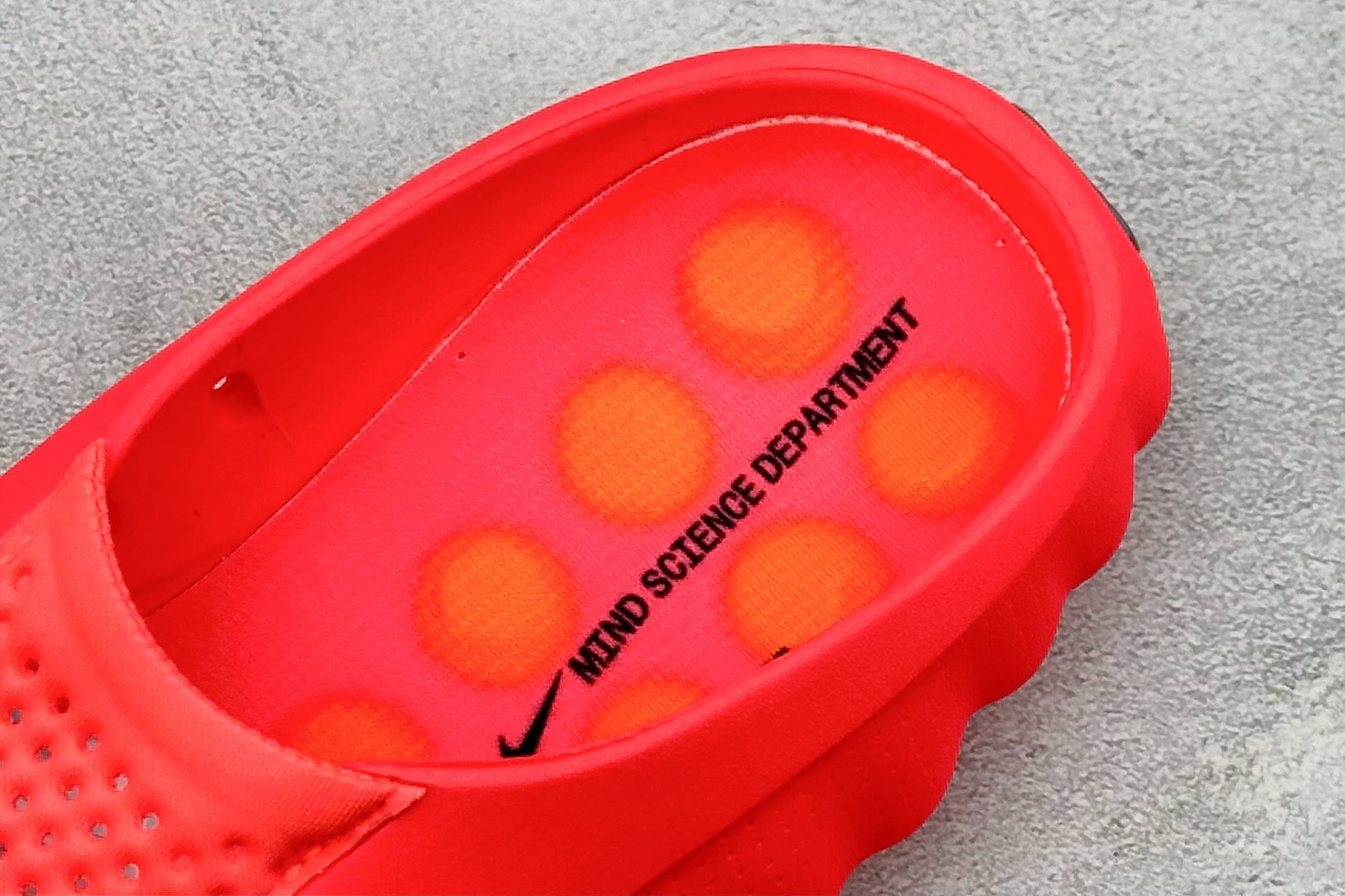 PK版Nike Mind 001 黑科技足底按摩舒适柔软包头拖鞋 HQ4307-600
