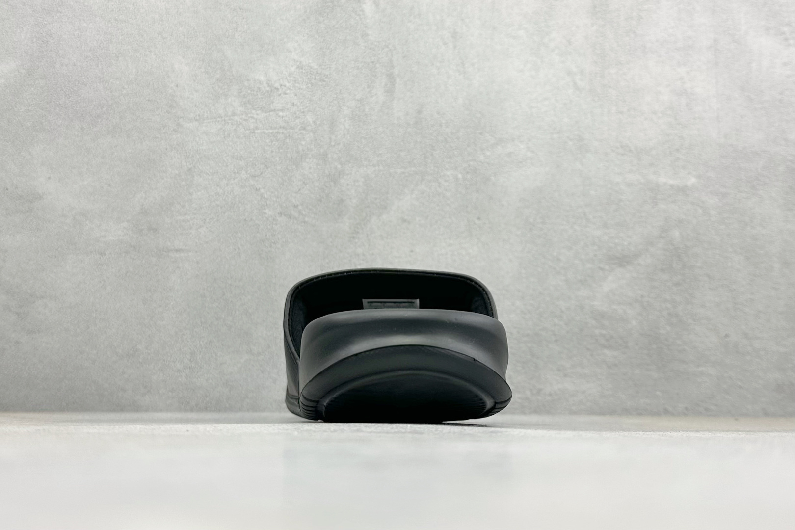 CX版Nike BENASSI SWOOSH 舒适时尚 EVA 防滑防磨减震一字拖鞋 666089-117