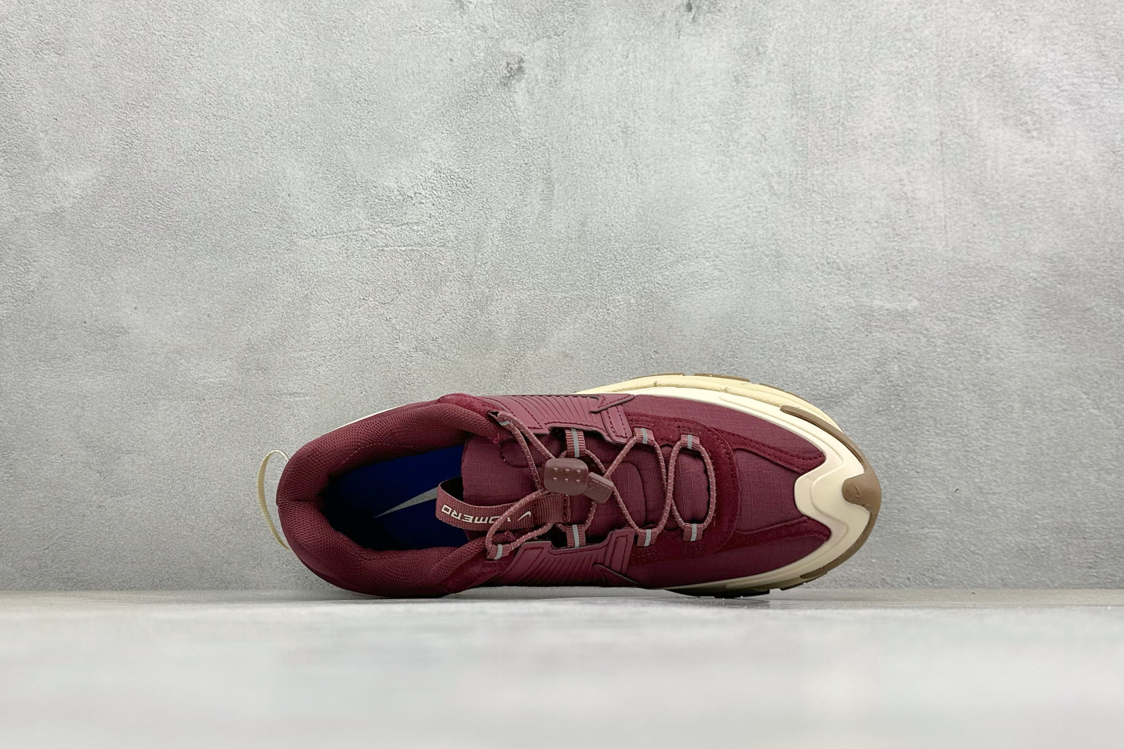 HY版Nike Zoom Vomero Roam 耐克 复古休闲运动慢跑鞋 HQ2181-700