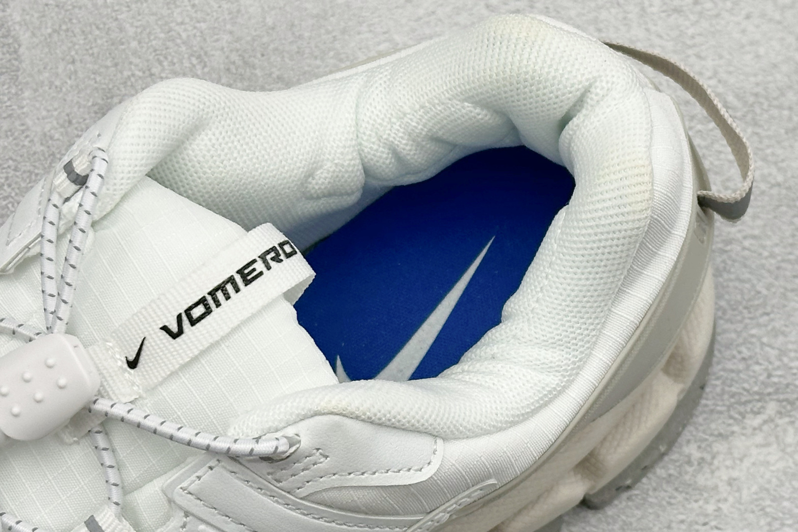 HY版Nike Zoom Vomero Roam 耐克 复古休闲运动慢跑鞋 HV6410-100 HY版Nike Zoom Vomero Roam 耐克 复古休闲运动慢跑鞋 HV6410-100