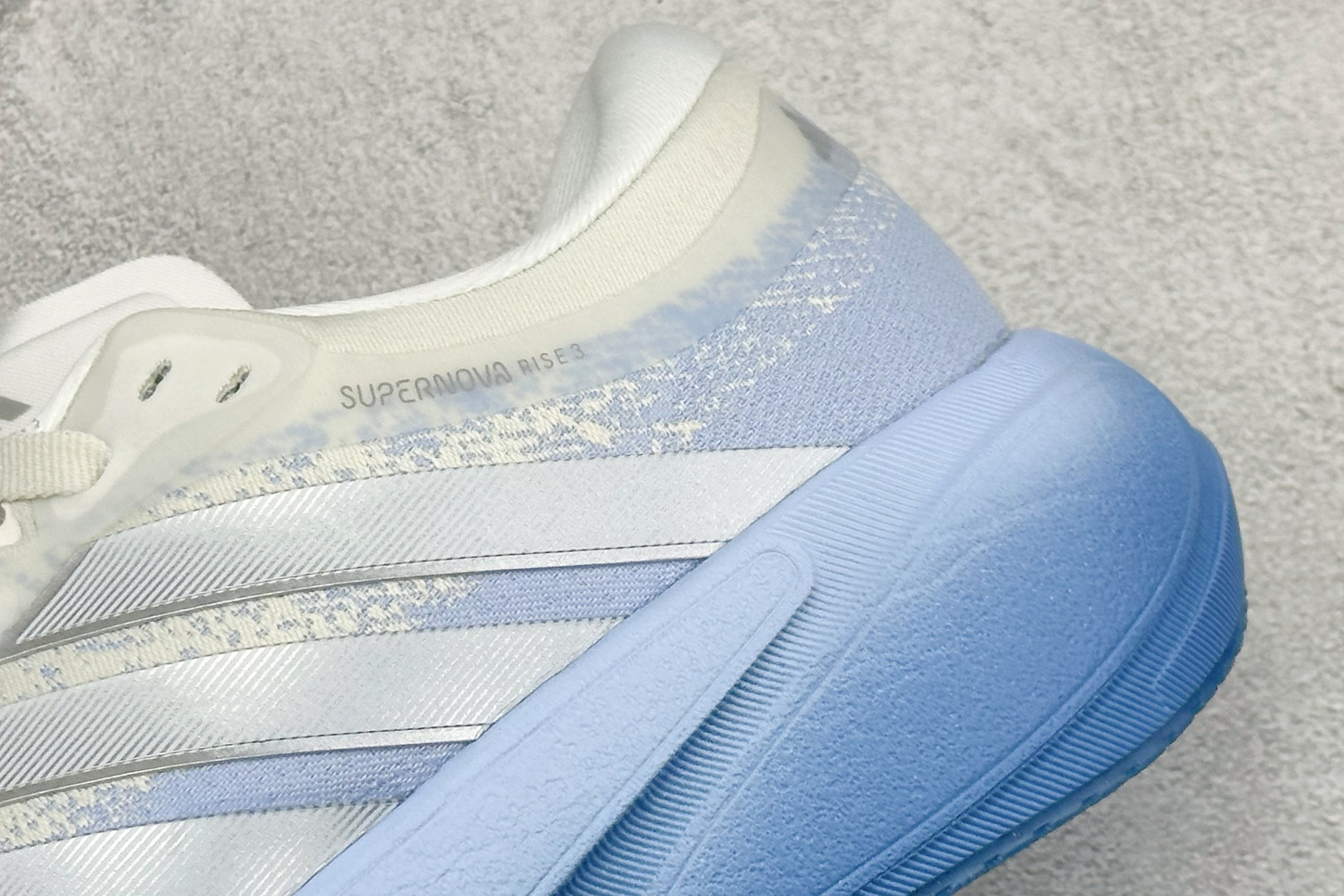 TY版Adidas Supernova Rise 3 阿迪达斯 减震回弹 运动透气休闲跑步鞋 JR1603 TY版Adidas Supernova Rise 3 阿迪达斯 减震回弹 运动透气休闲跑步鞋 JR1603