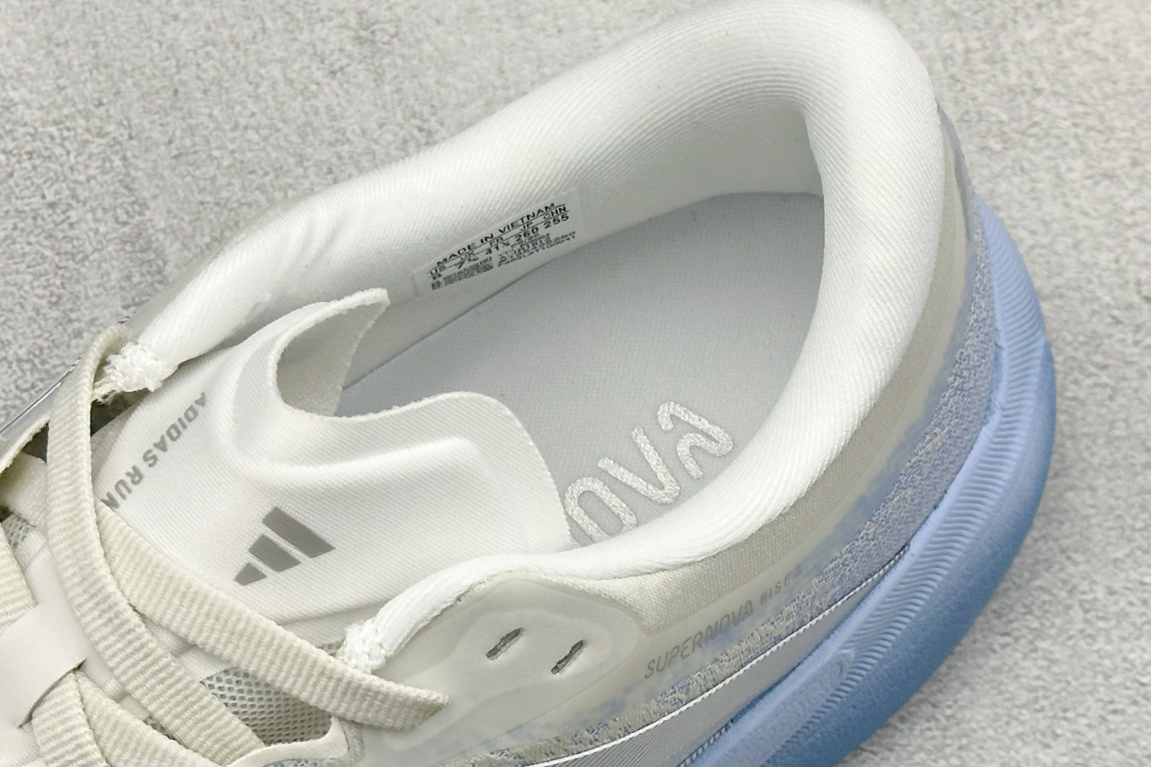 TY版Adidas Supernova Rise 3 阿迪达斯 减震回弹 运动透气休闲跑步鞋 JR1603 TY版Adidas Supernova Rise 3 阿迪达斯 减震回弹 运动透气休闲跑步鞋 JR1603