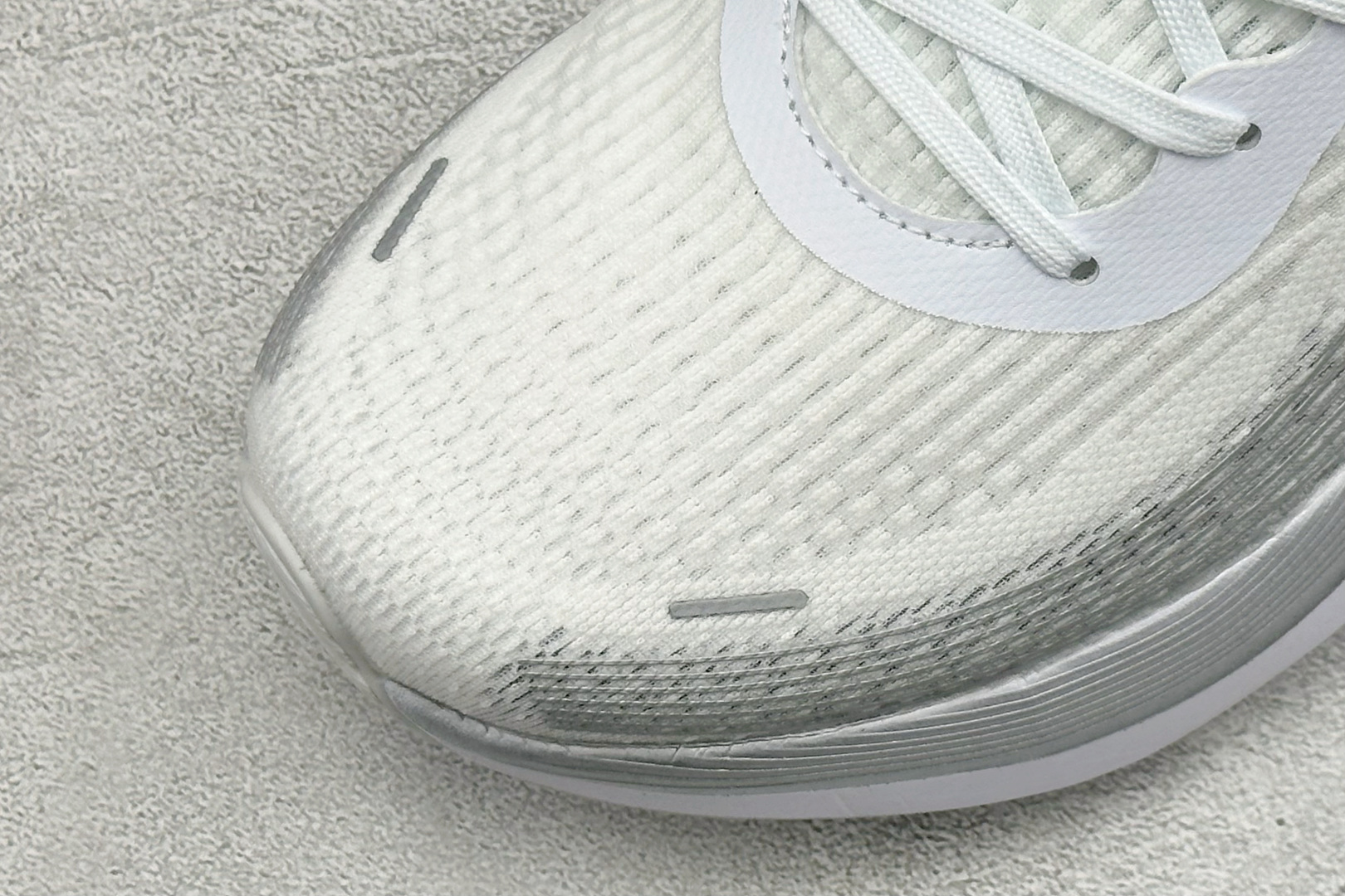 CH版Nike Journey Run 减震防滑耐磨低帮休闲跑步鞋 FB7765-001 CH版Nike Journey Run 减震防滑耐磨低帮休闲跑步鞋 FB7765-001