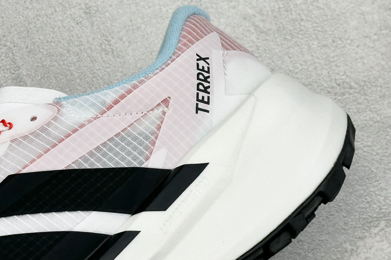Adidas Terrex Agravic Speedult 2 阿迪超轻透气缓震跑鞋 三叶草清风系列 网面透气鞋面 穿孔气垫 HP3767 Adidas Terrex Agravic Speedult 2 阿迪超轻透气缓震跑鞋 三叶草清风系列 网面透气鞋面 穿孔气垫 HP3767