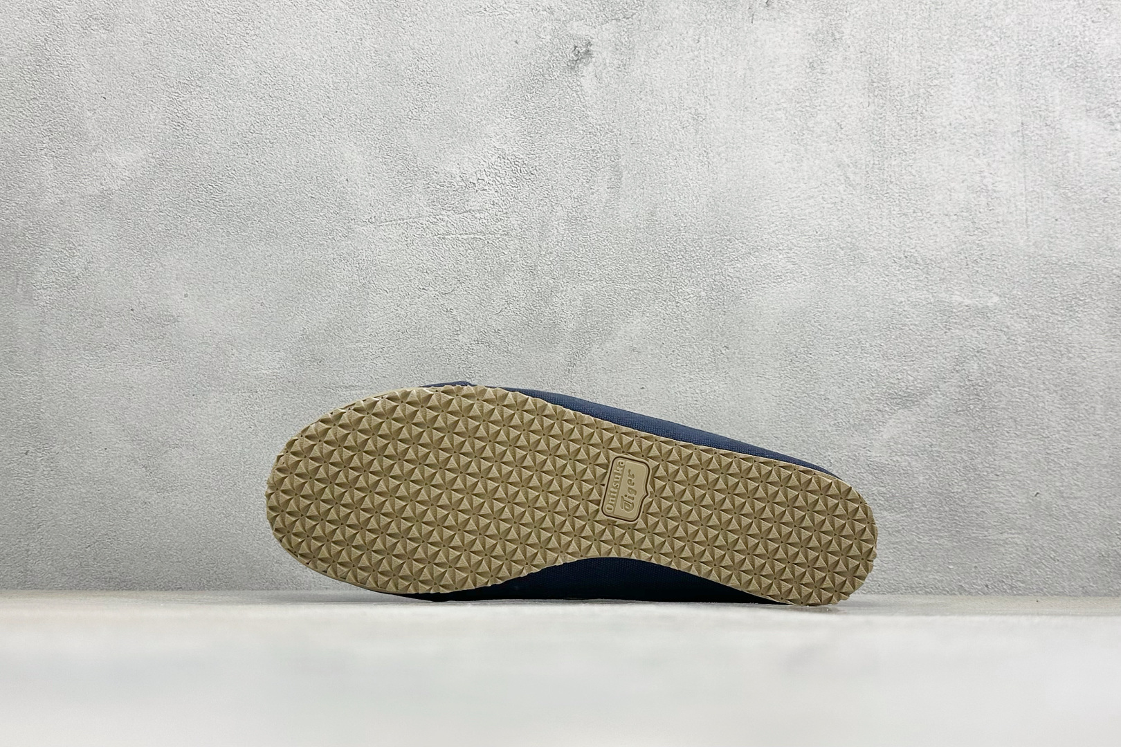 OnitsukaTige /鬼塚虎 Mexico 66 Sabot 网面透气一脚蹬半拖 1183C123-400 OnitsukaTige /鬼塚虎 Mexico 66 Sabot 网面透气一脚蹬半拖 1183C123-400