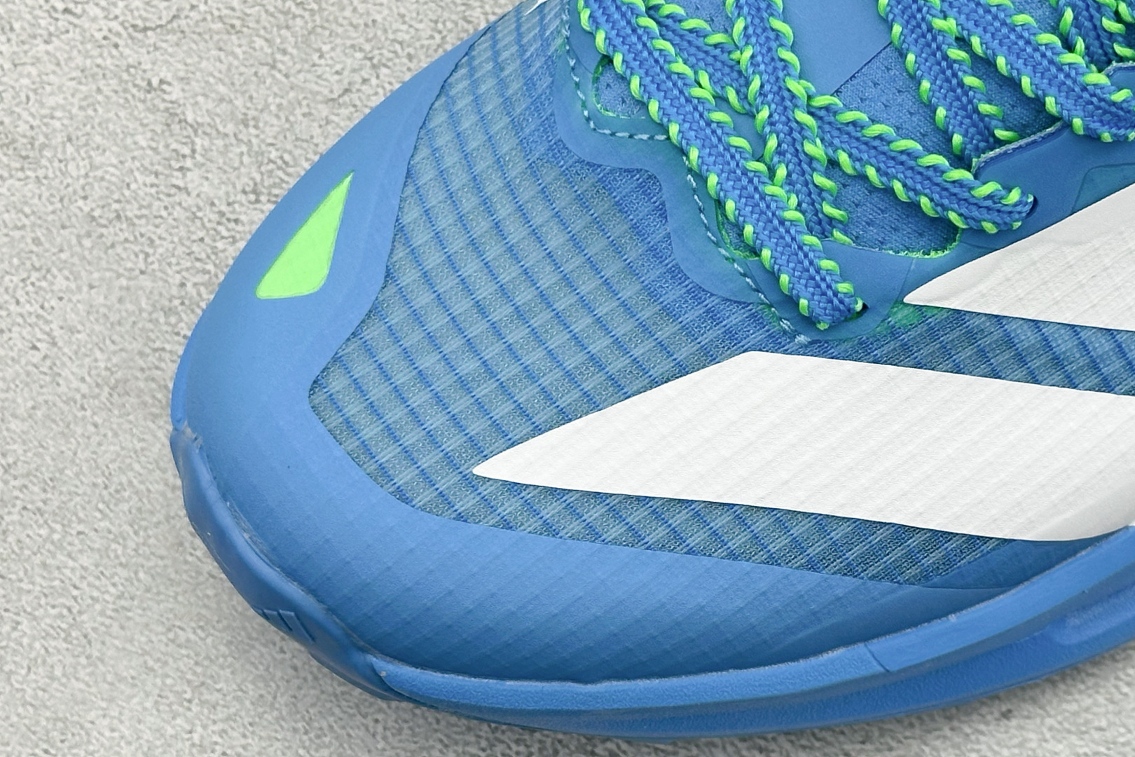 Adidas Terrex Agravic Speedult 2 阿迪超轻透气缓震跑鞋 三叶草清风系列 网面透气鞋面 穿孔气垫 HP0979 Adidas Terrex Agravic Speedult 2 阿迪超轻透气缓震跑鞋 三叶草清风系列 网面透气鞋面 穿孔气垫 HP0979