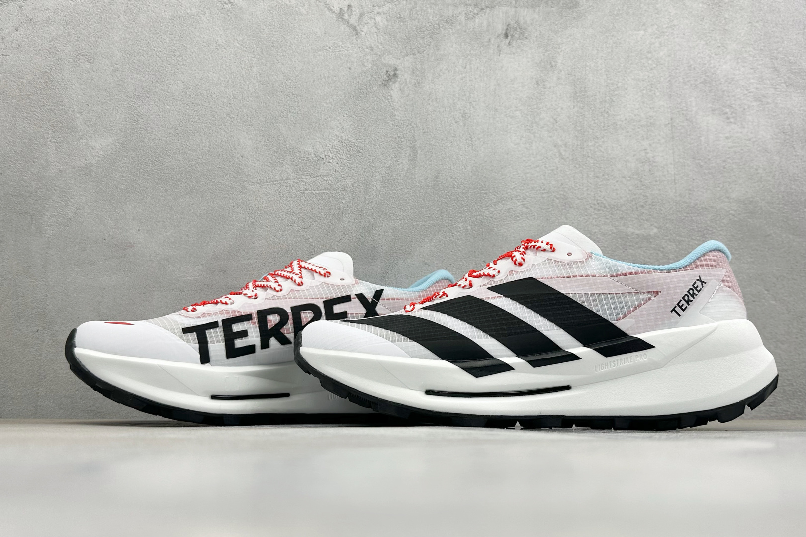 Adidas Terrex Agravic Speedult 2 阿迪超轻透气缓震跑鞋 三叶草清风系列 网面透气鞋面 穿孔气垫 HP3767 Adidas Terrex Agravic Speedult 2 阿迪超轻透气缓震跑鞋 三叶草清风系列 网面透气鞋面 穿孔气垫 HP3767