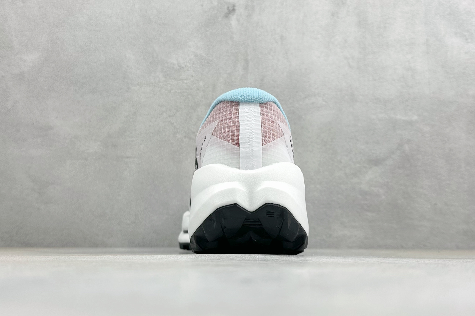 Adidas Terrex Agravic Speedult 2 阿迪超轻透气缓震跑鞋 三叶草清风系列 网面透气鞋面 穿孔气垫 HP3767 Adidas Terrex Agravic Speedult 2 阿迪超轻透气缓震跑鞋 三叶草清风系列 网面透气鞋面 穿孔气垫 HP3767