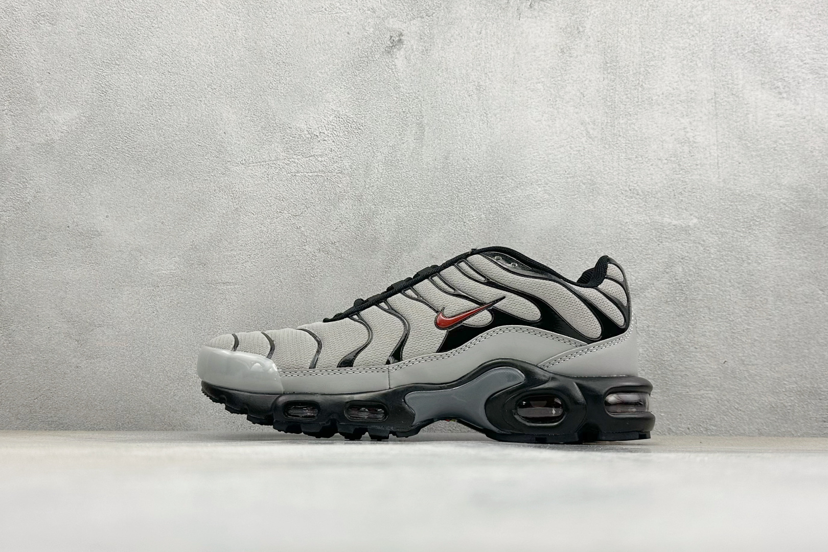福利特价 Nike Air Max Plus 跑步鞋 全新一比一高端版本 准备做到Max全系列 真真的市