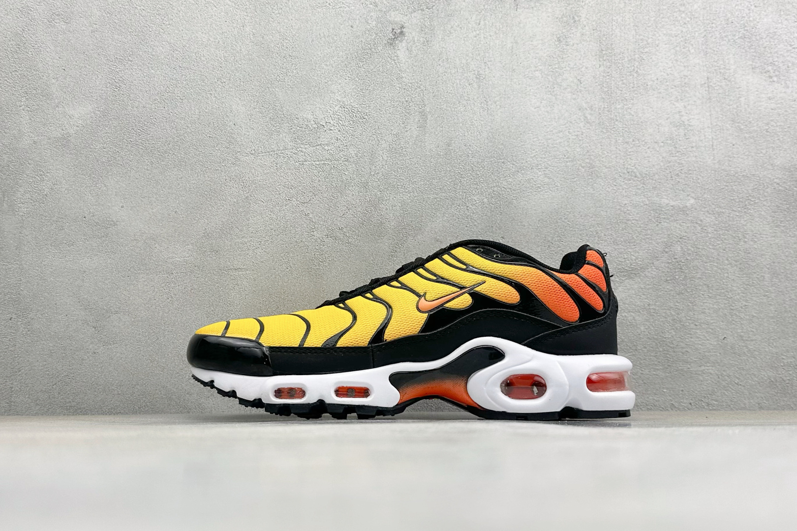 福利特价 Nike Air Max Plus 跑步鞋 全新一比一高端版本 准备做到Max全系列 真真的市