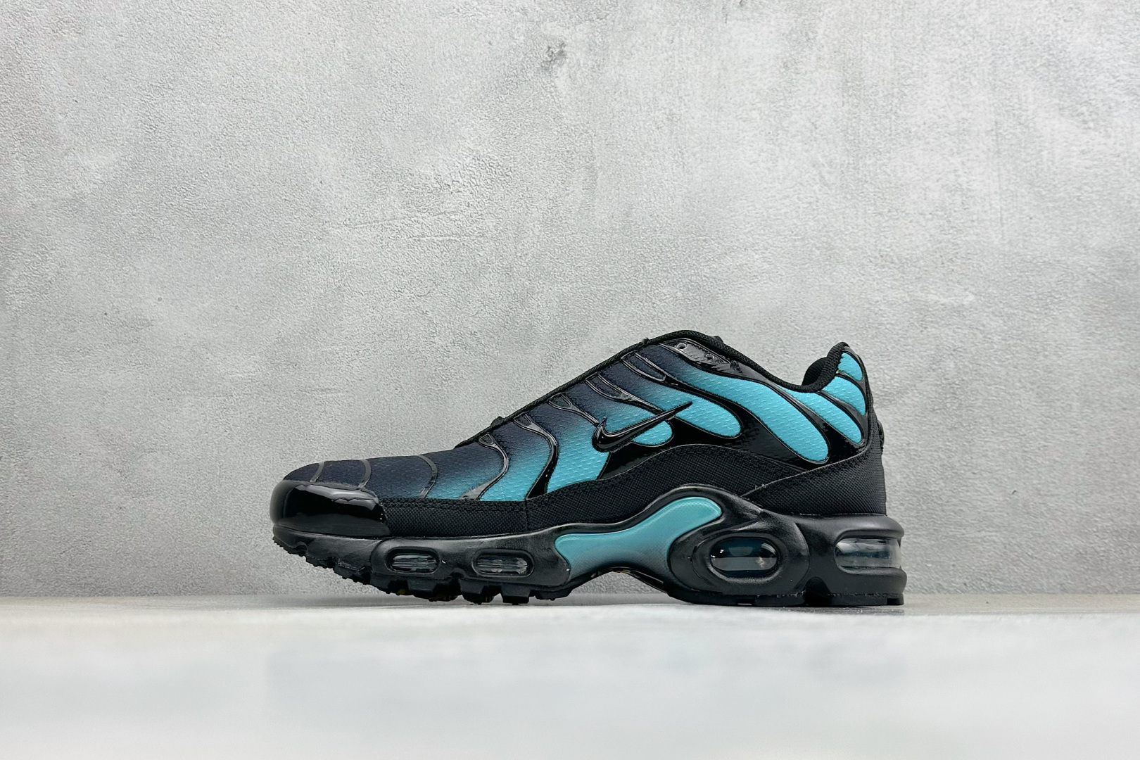 福利特价 Nike Air Max Plus 跑步鞋 全新一比一高端版本 准备做到Max全系列 真真的市