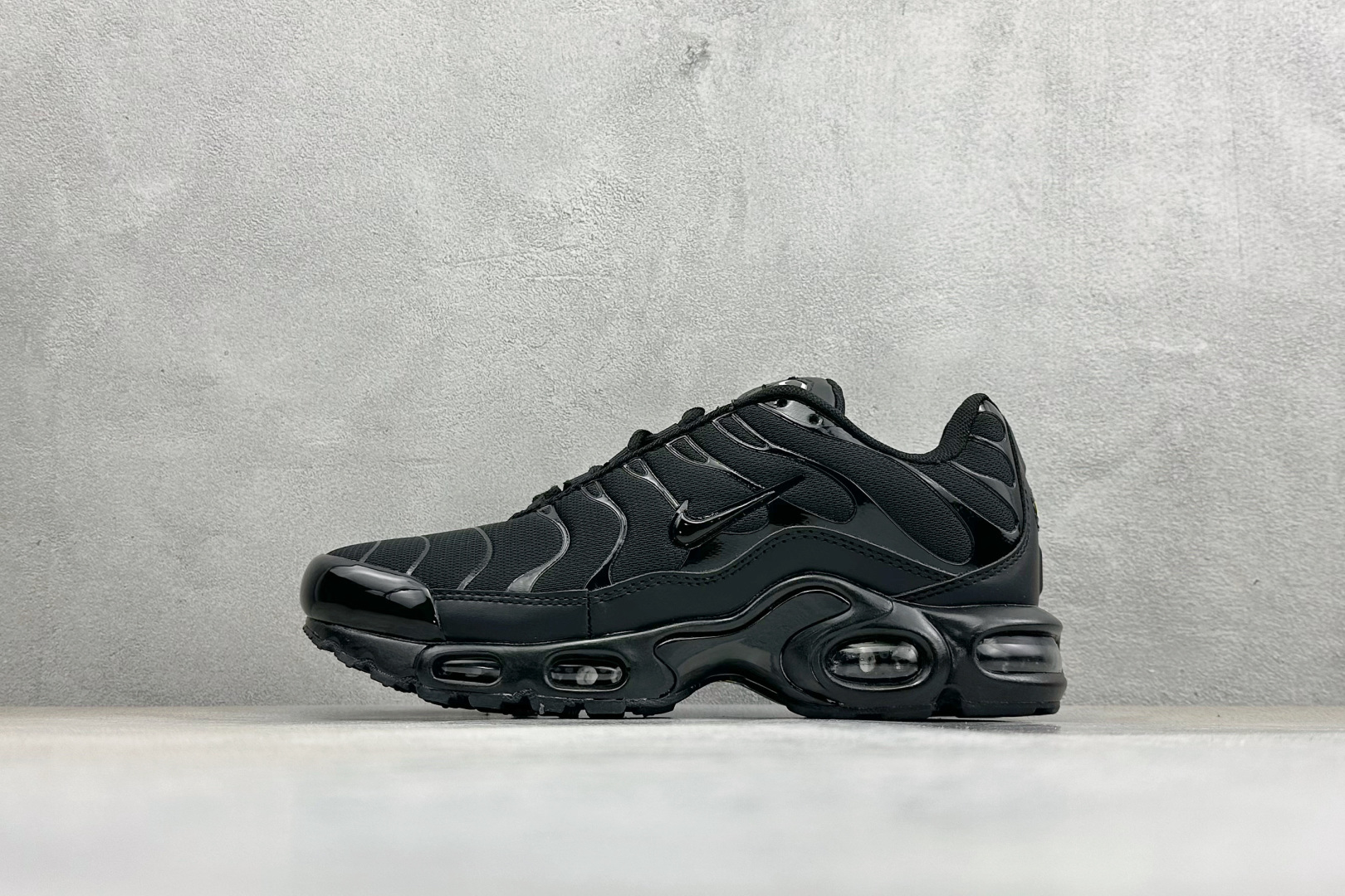 福利特价 Nike Air Max Plus 跑步鞋 全新一比一高端版本 准备做到Max全系列 真真的市