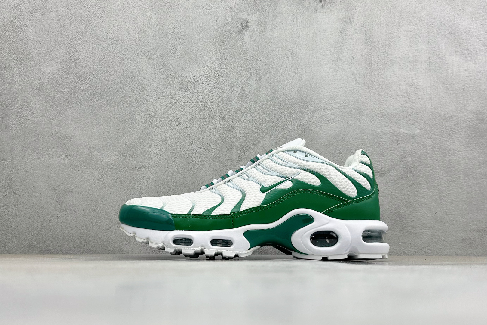 福利特价 Nike Air Max Plus 跑步鞋 全新一比一高端版本 准备做到Max全系列 真真的市