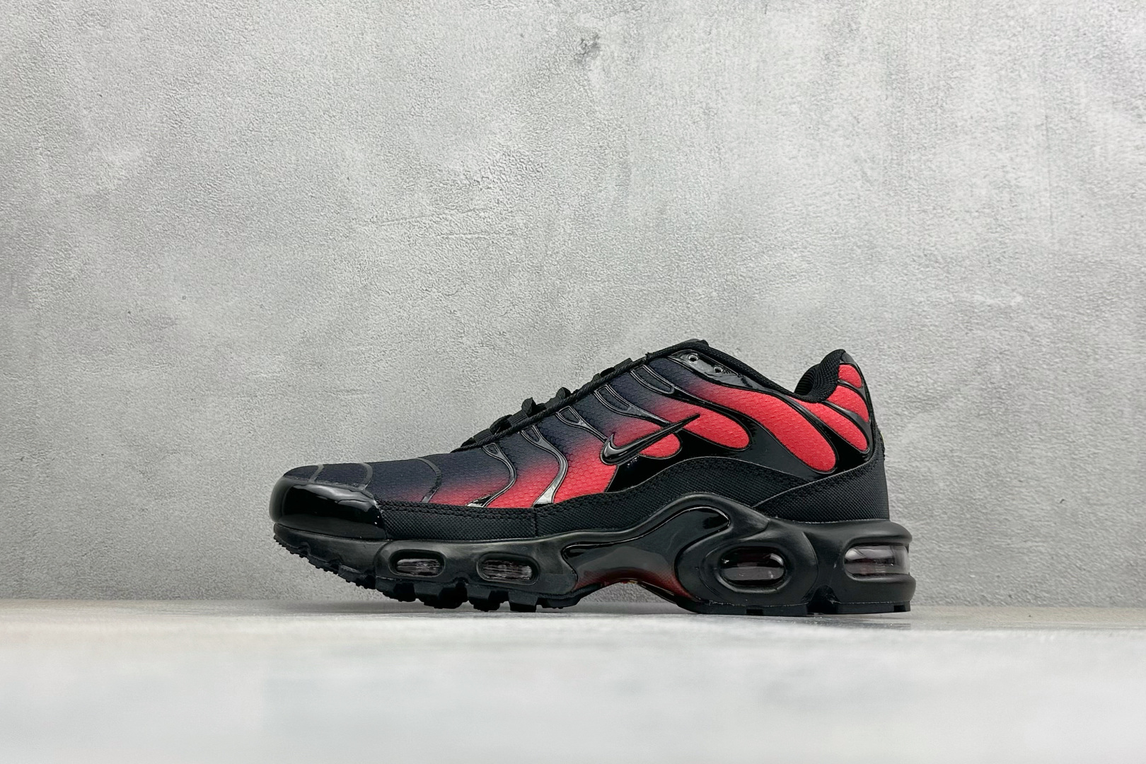 福利特价 Nike Air Max Plus 跑步鞋 全新一比一高端版本 准备做到Max全系列 真真的市