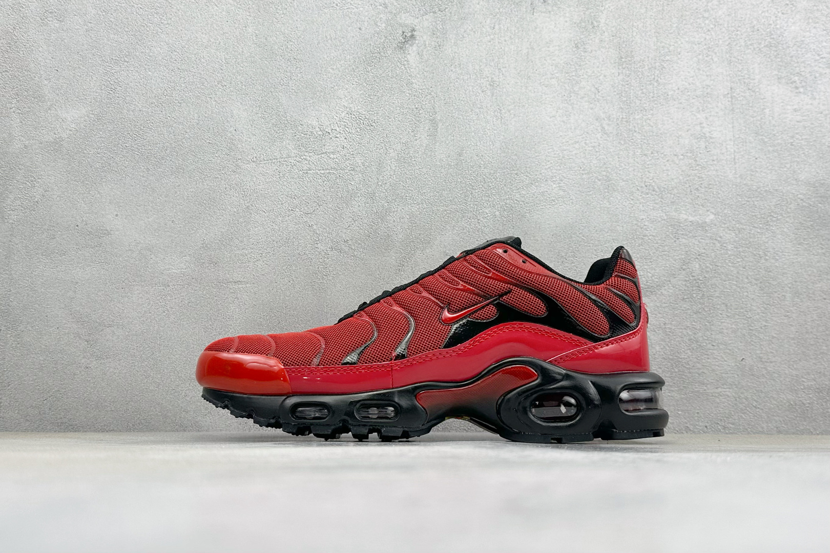 福利特价 Nike Air Max Plus 跑步鞋 全新一比一高端版本 准备做到Max全系列 真真的市