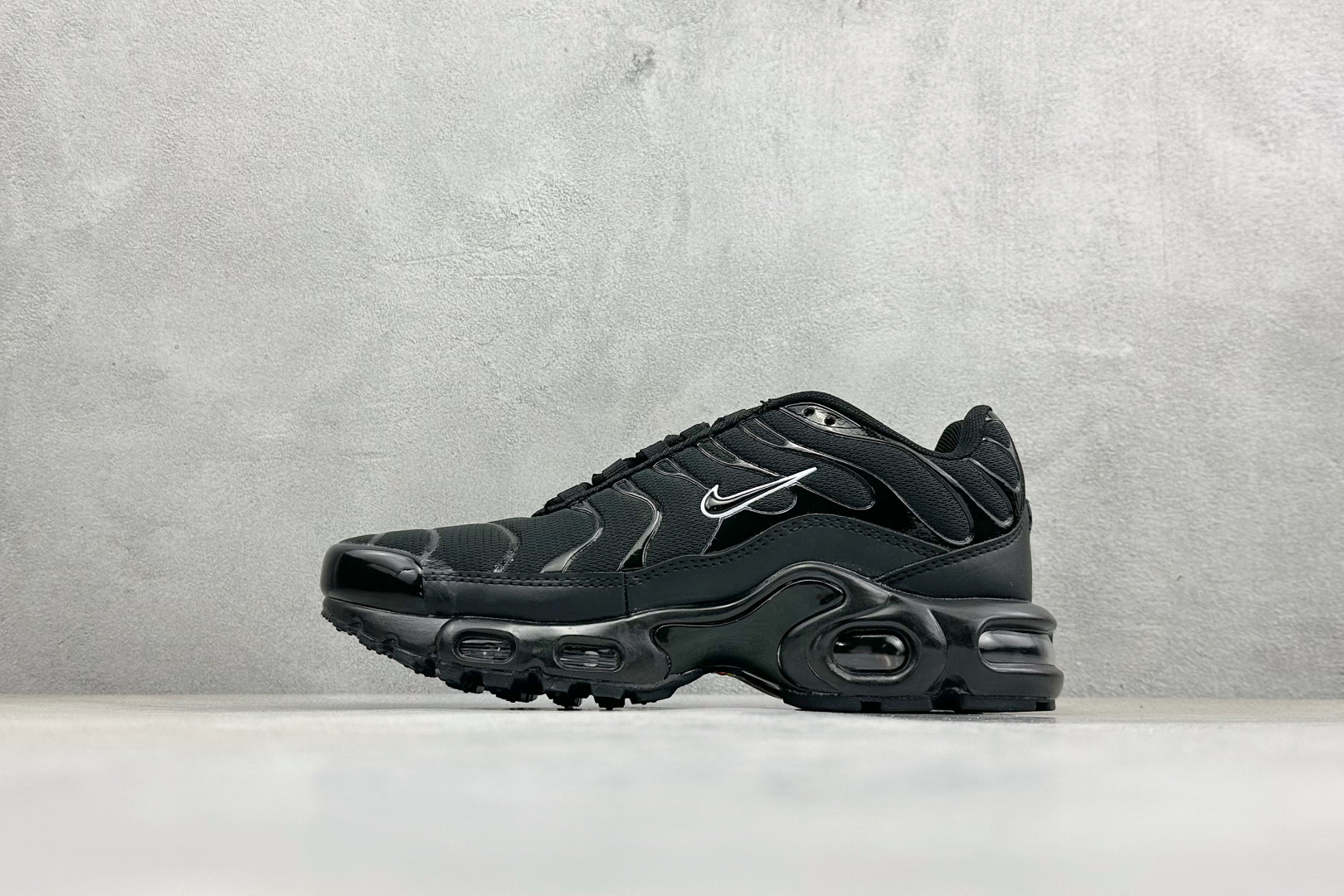 福利特价 Nike Air Max Plus 跑步鞋 全新一比一高端版本 准备做到Max全系列 真真的市