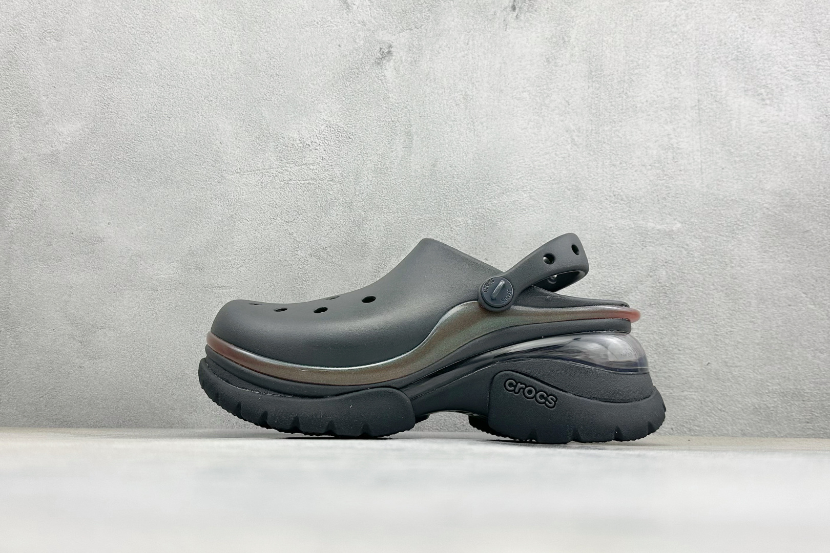 K原装 Crocs卡洛驰 小海豚 212811-0LD K原装 Crocs卡洛驰 小海豚 212811-0LD