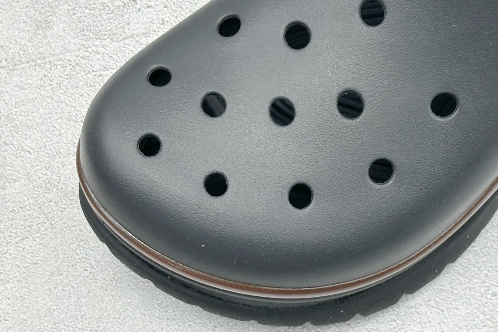 K原装 Crocs卡洛驰 小海豚 212811-0LD K原装 Crocs卡洛驰 小海豚 212811-0LD