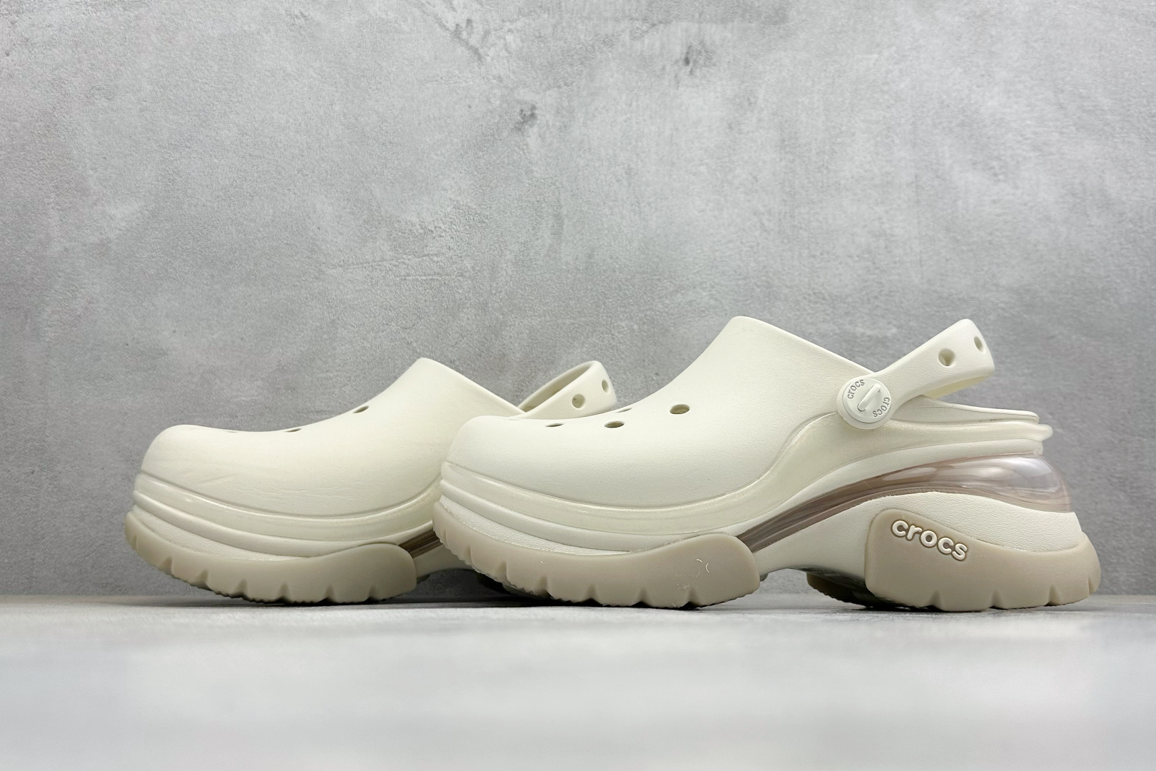 K原装 Crocs卡洛驰 小海豚 212811-2MD K原装 Crocs卡洛驰 小海豚 212811-2MD
