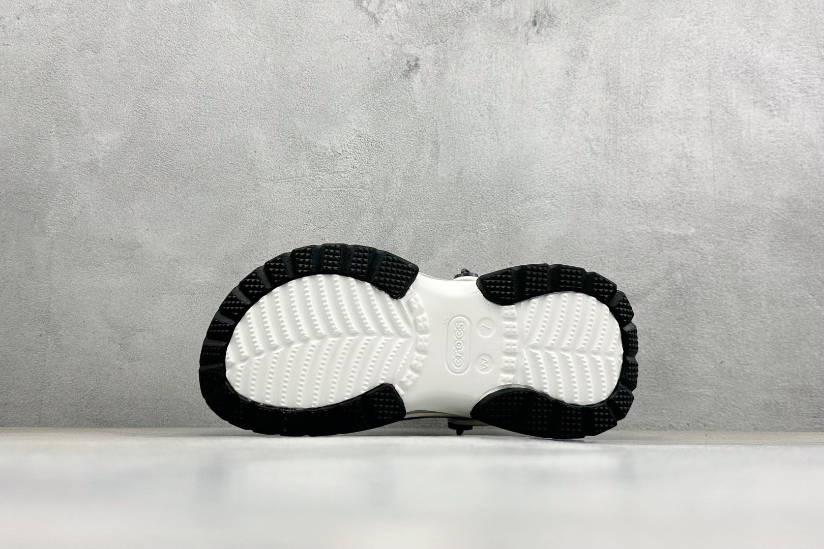K原装 Crocs卡洛驰 小海豚 212811-066 K原装 Crocs卡洛驰 小海豚 212811-066