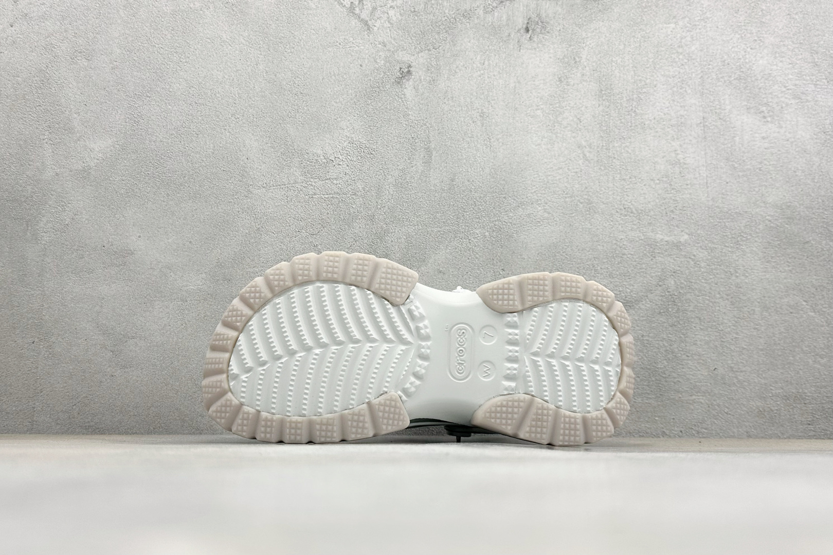 170 K原装 Crocs卡洛驰 小海豚 212811-1NK-Chinese UA Cheap High Quatity Brand Clothes Bags handbags Sneakers wholesale wholesaler seller from China Factory suppliers Fashion Clothing Shoes best Quality Beautiful Price 170 K原装 Crocs卡洛驰 小海豚 212811-1NK