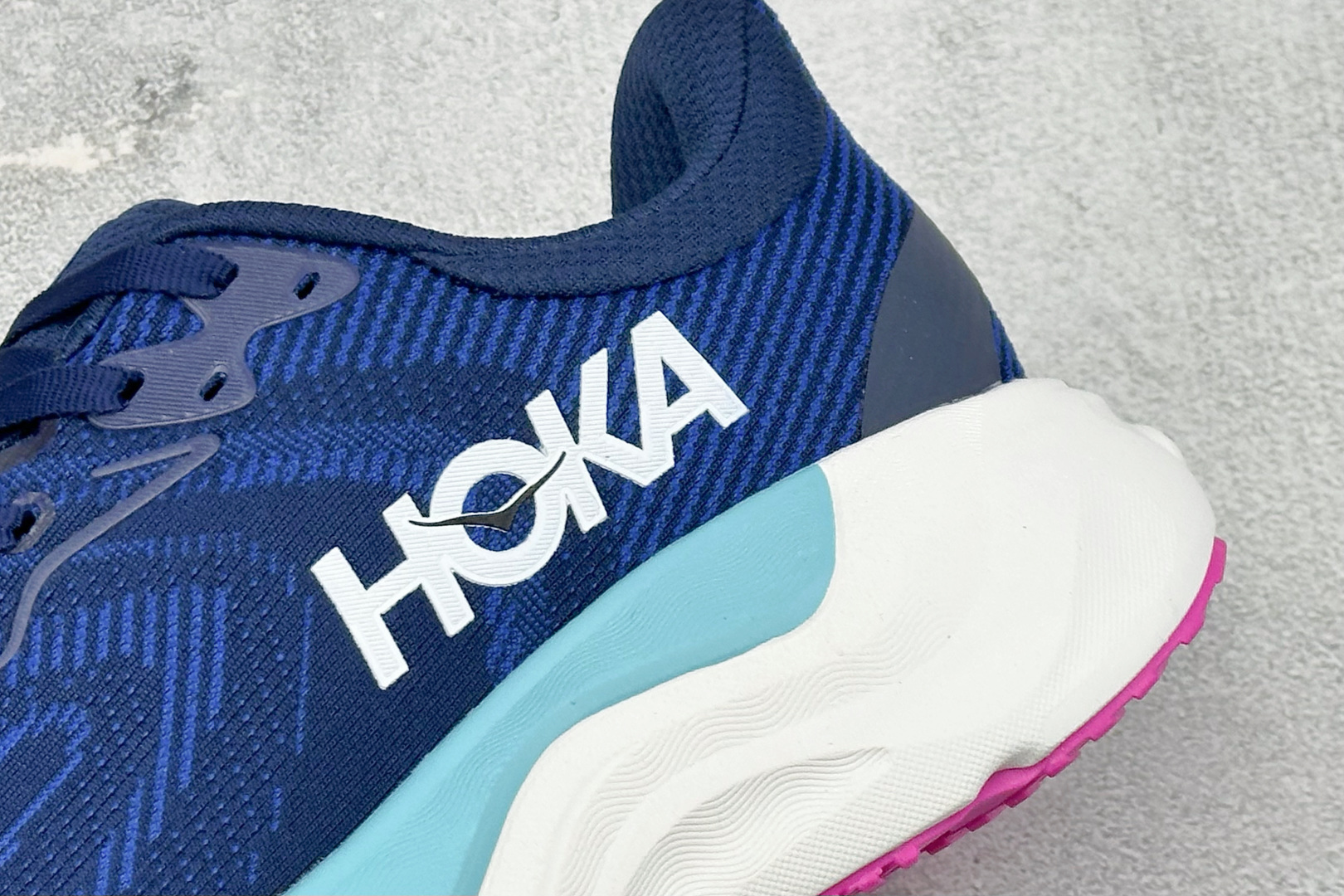 ST版HOKA ONE ONE M ARAHI 8时尚舒适 织物减震防滑支撑低帮 越野跑步鞋货号:-ML