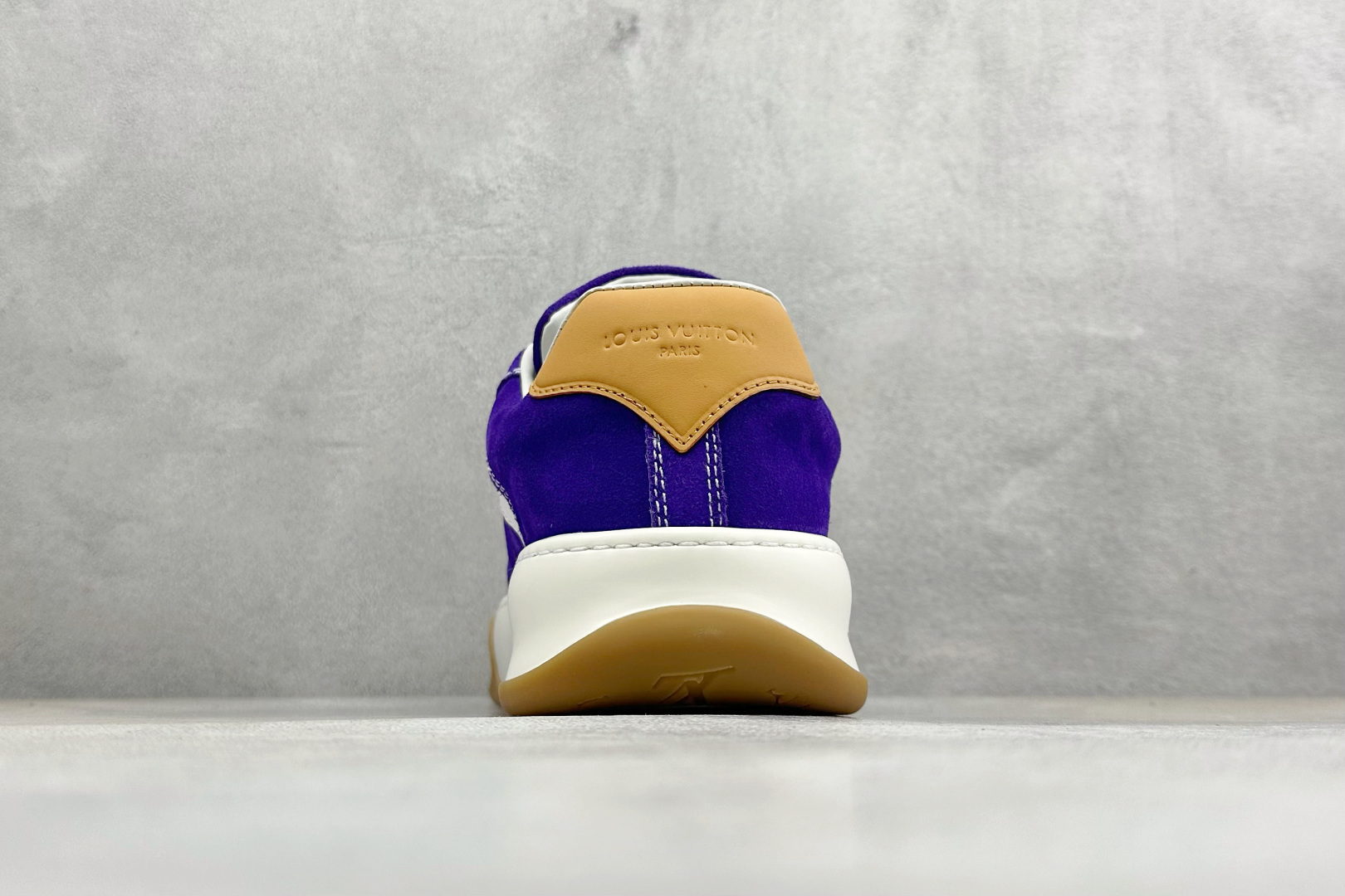450 LOUIS VUITTON Tilted系列 2026早春全新上架 Tilted Low Sneakers系列低帮复古休闲运动板鞋 广-Chinese UA Cheap High Quatity Brand Clothes Bags handbags Sneakers wholesale wholesaler seller from China Factory suppliers Fashion Clothing Shoes best Quality Beautiful Price 450 LOUIS VUITTON Tilted系列 2026早春全新上架 Tilted Low Sneakers系列低帮复古休闲运动板鞋 广