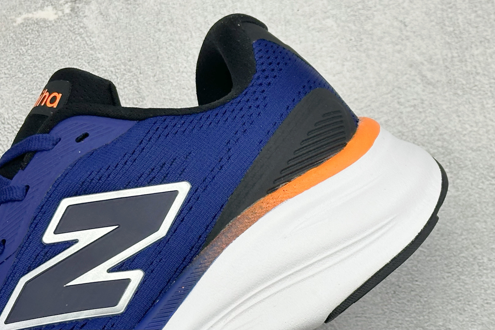 200 New Balance NB Fresh Foam 舒适运动织物防滑耐磨低帮马拉松跑步鞋 MMOR68K