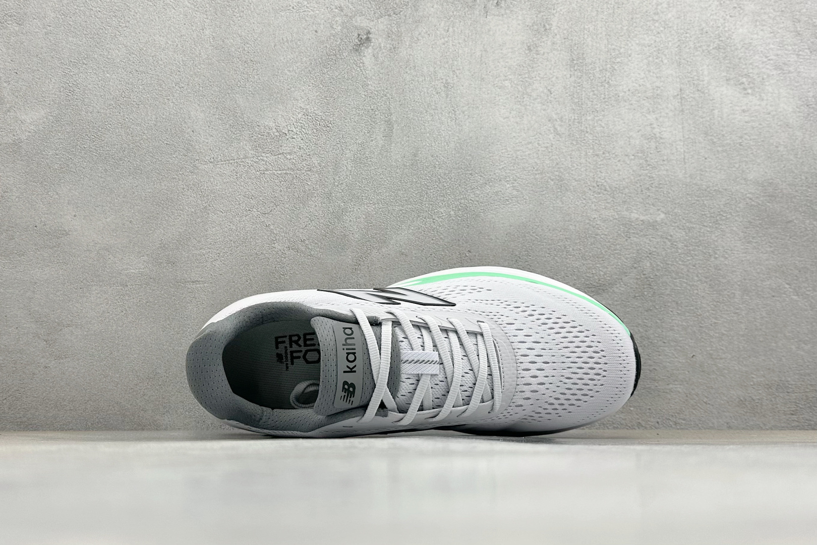 200 New Balance NB Fresh Foam 舒适运动织物防滑耐磨低帮马拉松跑步鞋 MMOR68L