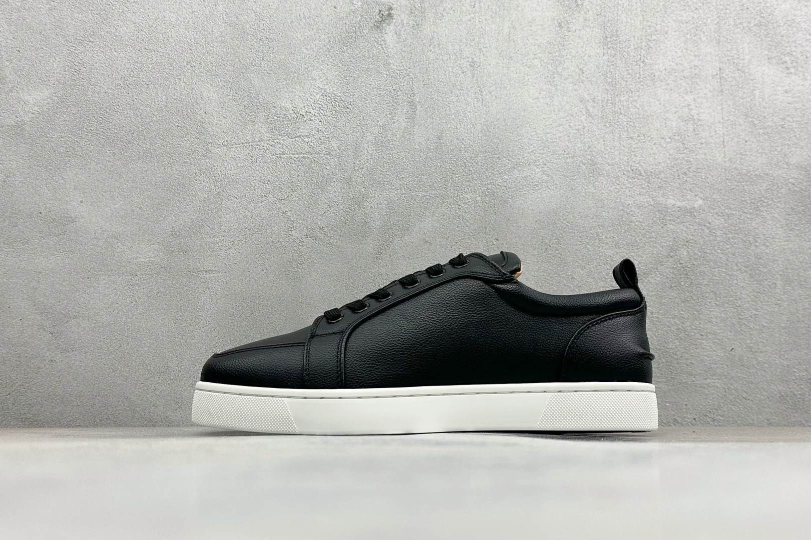 220 CL路铂廷 Louis Junior Spikes 圆头系带 低帮 时尚板鞋