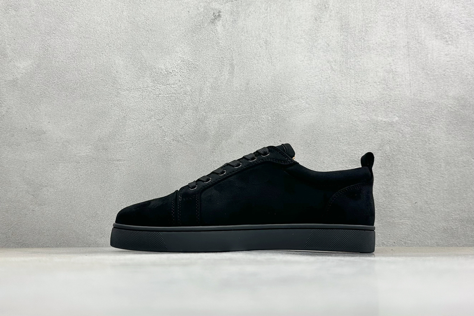 220 CL路铂廷 Louis Junior Spikes 圆头系带 低帮 时尚板鞋