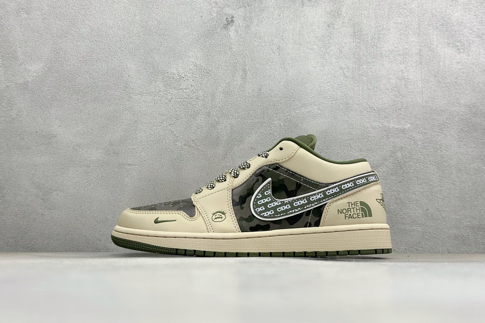 福利特价 Air Jordan 1 Low AJ1 乔1 联名 高端定制 低帮复古篮球鞋#定制皮料 原厂