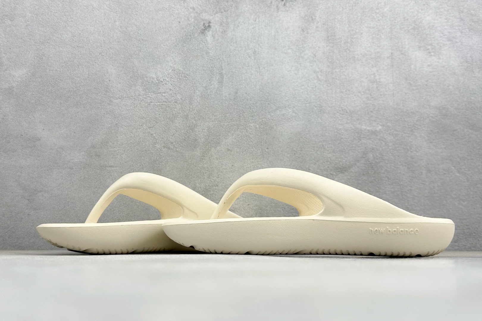 80 CX版New balance NB X TAW&TOE 夏季沙滩休闲凉拖人字拖 超软云朵气垫拖鞋 SD5601GIV