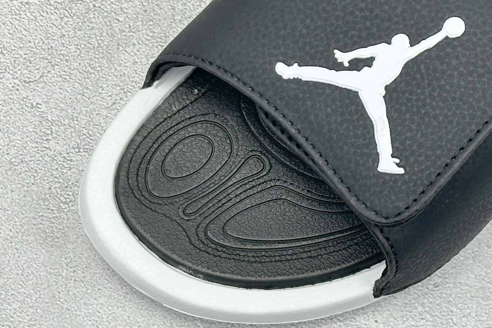 CX版JORDAN HYDRO XIII RETRO 舒适透气防滑魔术贴一字拖鞋 684920-005 CX版JORDAN HYDRO XIII RETRO 舒适透气防滑魔术贴一字拖鞋 684920-005