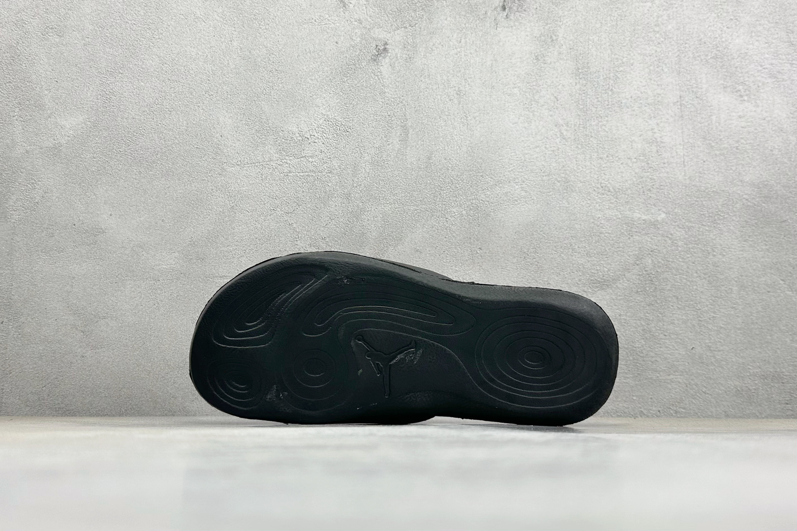 CX版JORDAN HYDRO XIII RETRO 舒适透气防滑魔术贴一字拖鞋 684920-003 CX版JORDAN HYDRO XIII RETRO 舒适透气防滑魔术贴一字拖鞋 684920-003
