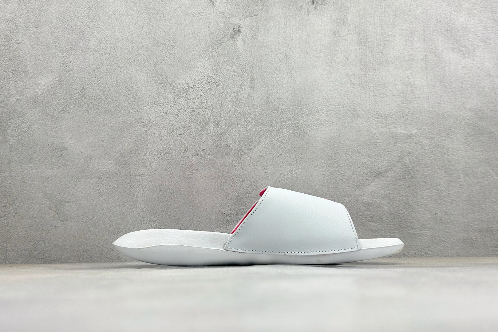 CX版JORDAN HYDRO XIII RETRO 舒适透气防滑魔术贴一字拖鞋 684920-002 CX版JORDAN HYDRO XIII RETRO 舒适透气防滑魔术贴一字拖鞋 684920-002