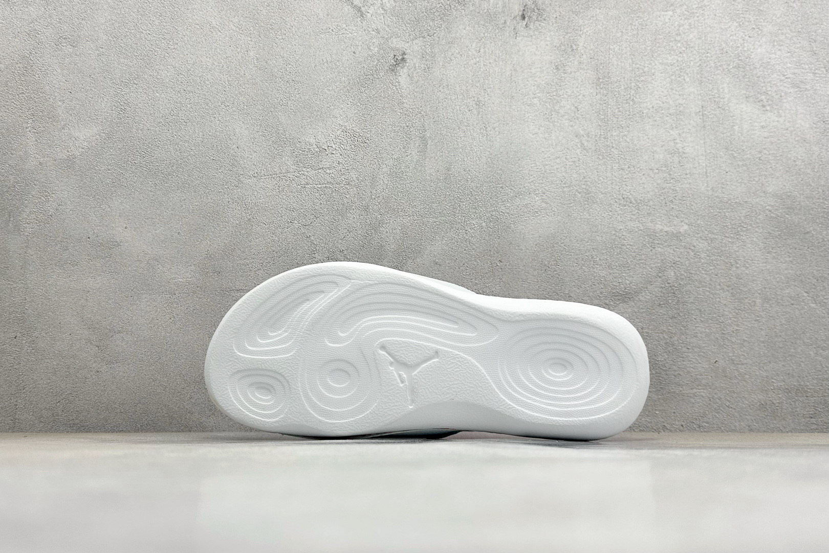 CX版JORDAN HYDRO XIII RETRO 舒适透气防滑魔术贴一字拖鞋 684920-002 CX版JORDAN HYDRO XIII RETRO 舒适透气防滑魔术贴一字拖鞋 684920-002