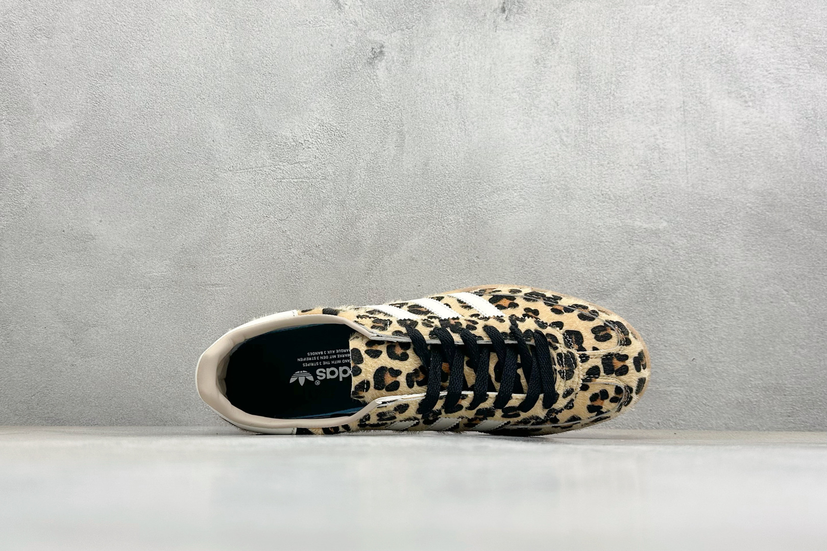 FX版Ad Handball Spezial 阿迪达斯经典款复古休闲板鞋 KI6678 FX版Ad Handball Spezial 阿迪达斯经典款复古休闲板鞋 KI6678