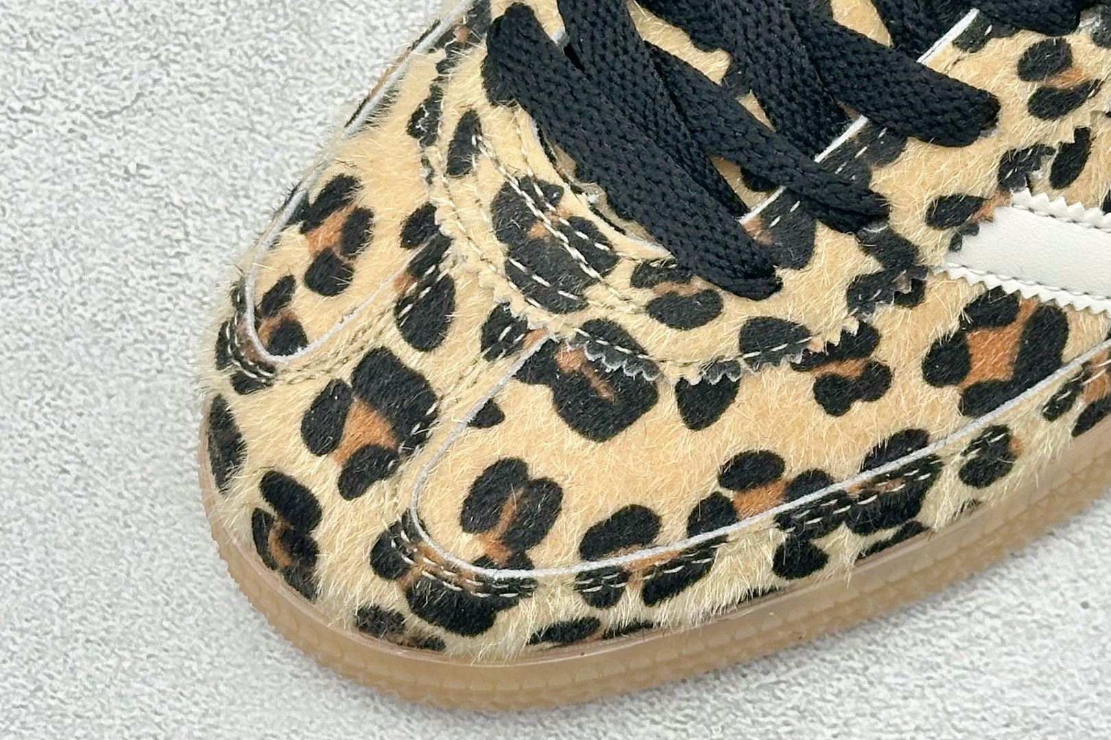 FX版Ad Handball Spezial 阿迪达斯经典款复古休闲板鞋 KI6678 FX版Ad Handball Spezial 阿迪达斯经典款复古休闲板鞋 KI6678