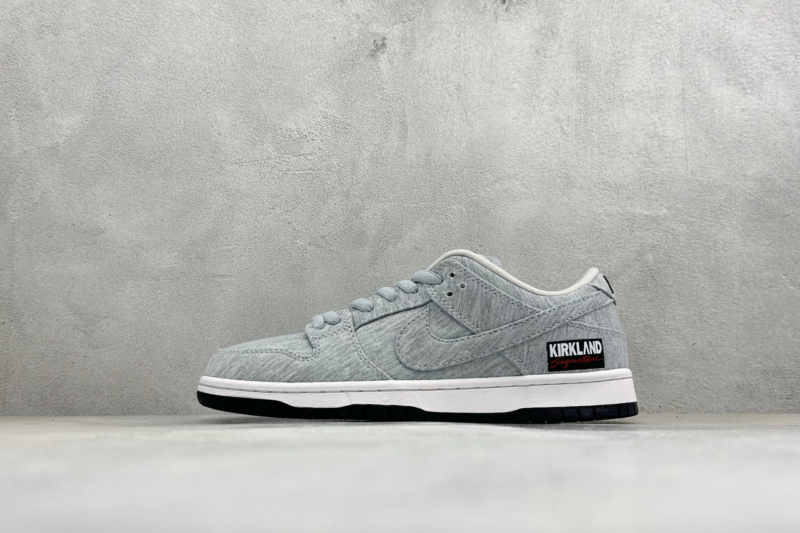 K版Nike SB Dunk Low 灰色 低帮休闲板鞋 IF0673-001 K版Nike SB Dunk Low 灰色 低帮休闲板鞋 IF0673-001