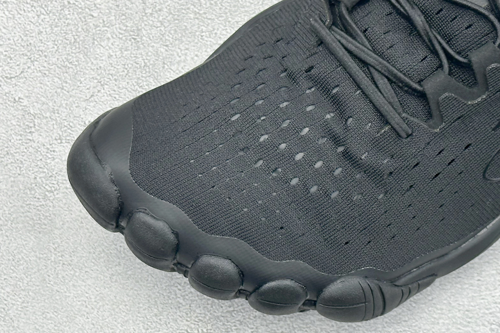 380 GO版Balenciaga巴黎世家 Anatomic Runner 五指鞋 五趾结构设计套穿 低帮休闲鞋 82106W2FC1-Chinese UA Cheap High Quatity Brand Clothes Bags handbags Sneakers wholesale wholesaler seller from China Factory suppliers Fashion Clothing Shoes best Quality Beautiful Price 380 GO版Balenciaga巴黎世家 Anatomic Runner 五指鞋 五趾结构设计套穿 低帮休闲鞋 82106W2FC1