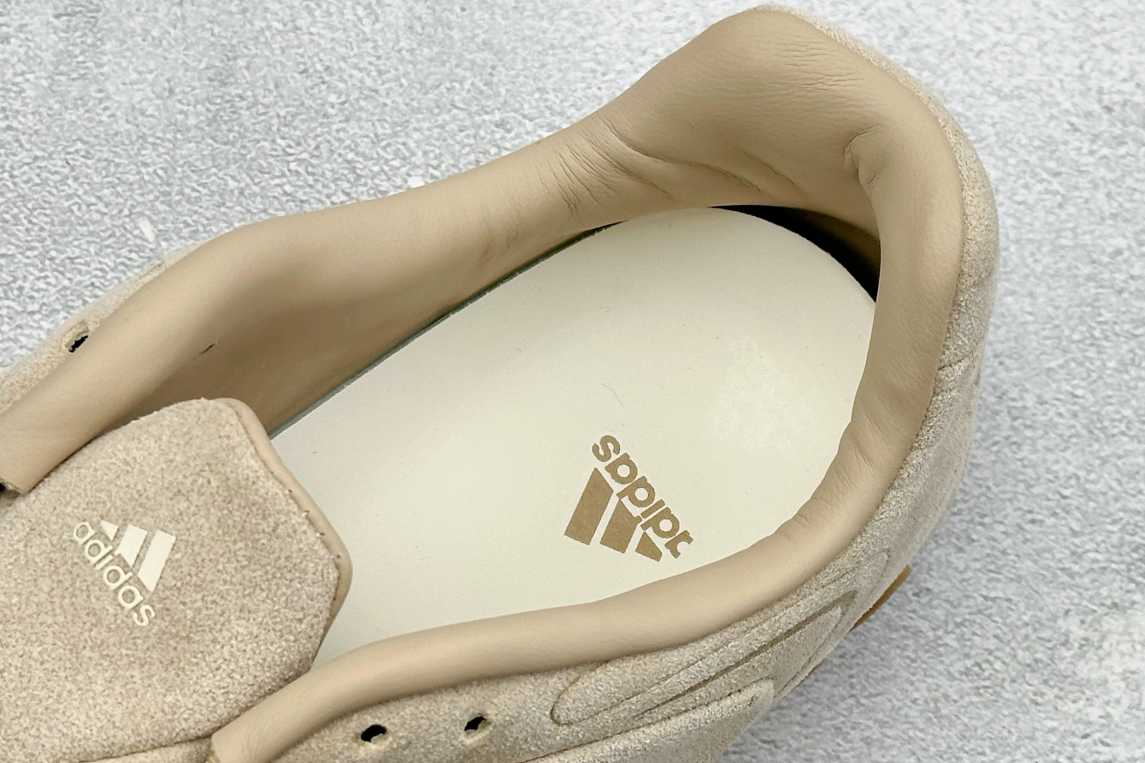 TG版Adidas Ghost Sprint 舒适百搭 生活休闲鞋 米白色 JS1067