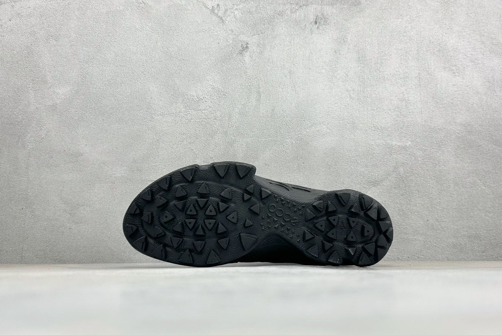 290 Ecco爱步 踪迹系列 夏季新款透气户外耐磨健步运动鞋 牛皮鞋面拼接透气网布防泼水 803254