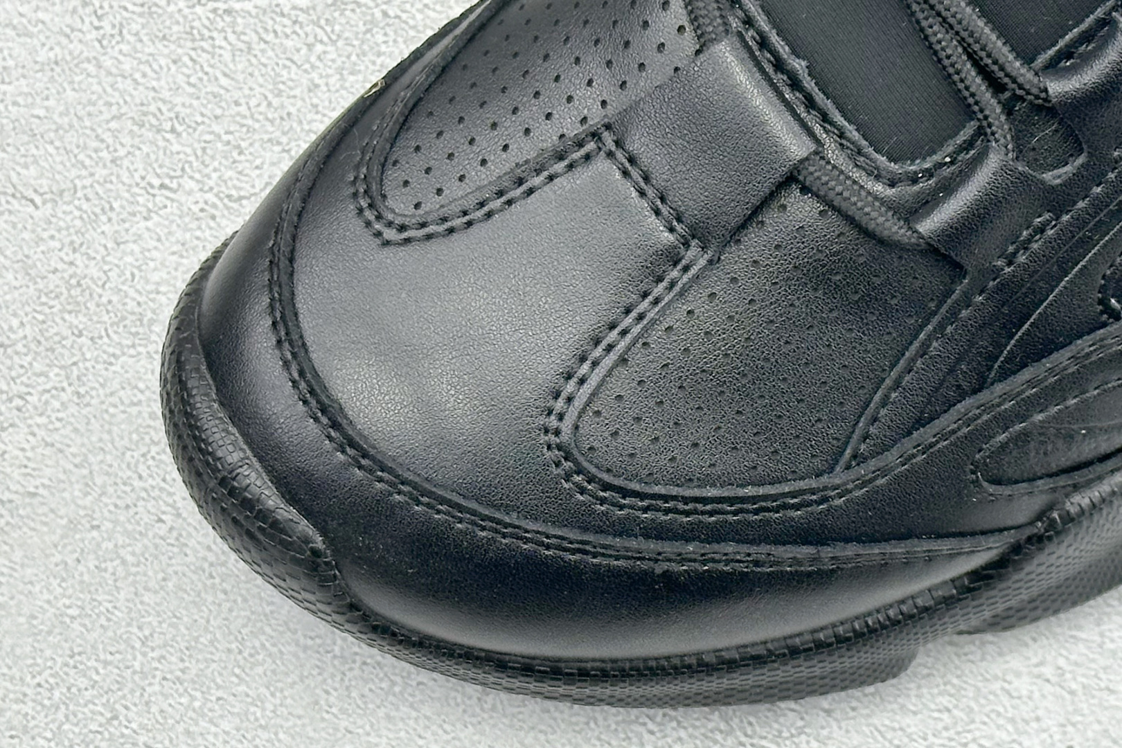 290 Ecco爱步 踪迹系列 夏季新款透气户外耐磨健步运动鞋 091504